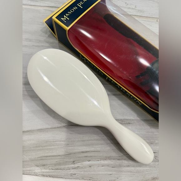 Mason Pearson “Popular” Pristine White Hair Brush - Picture 2 of 5